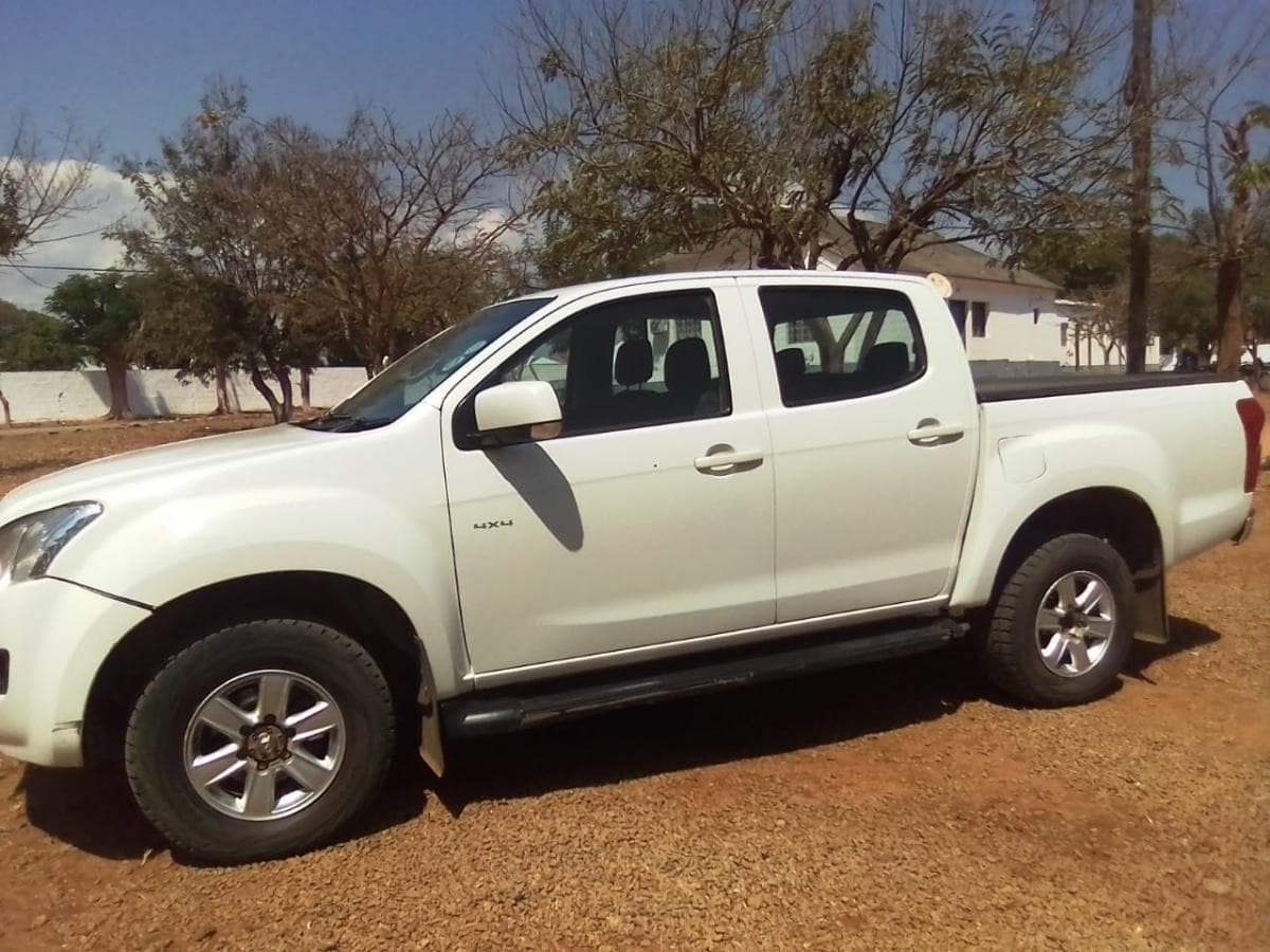 Isuzu KB 250D · — imagen 18