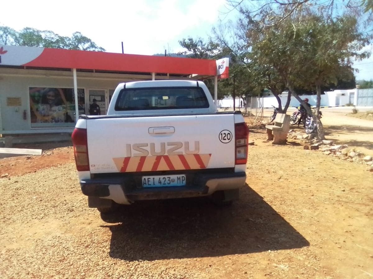 Isuzu KB 250D · — imagen 21