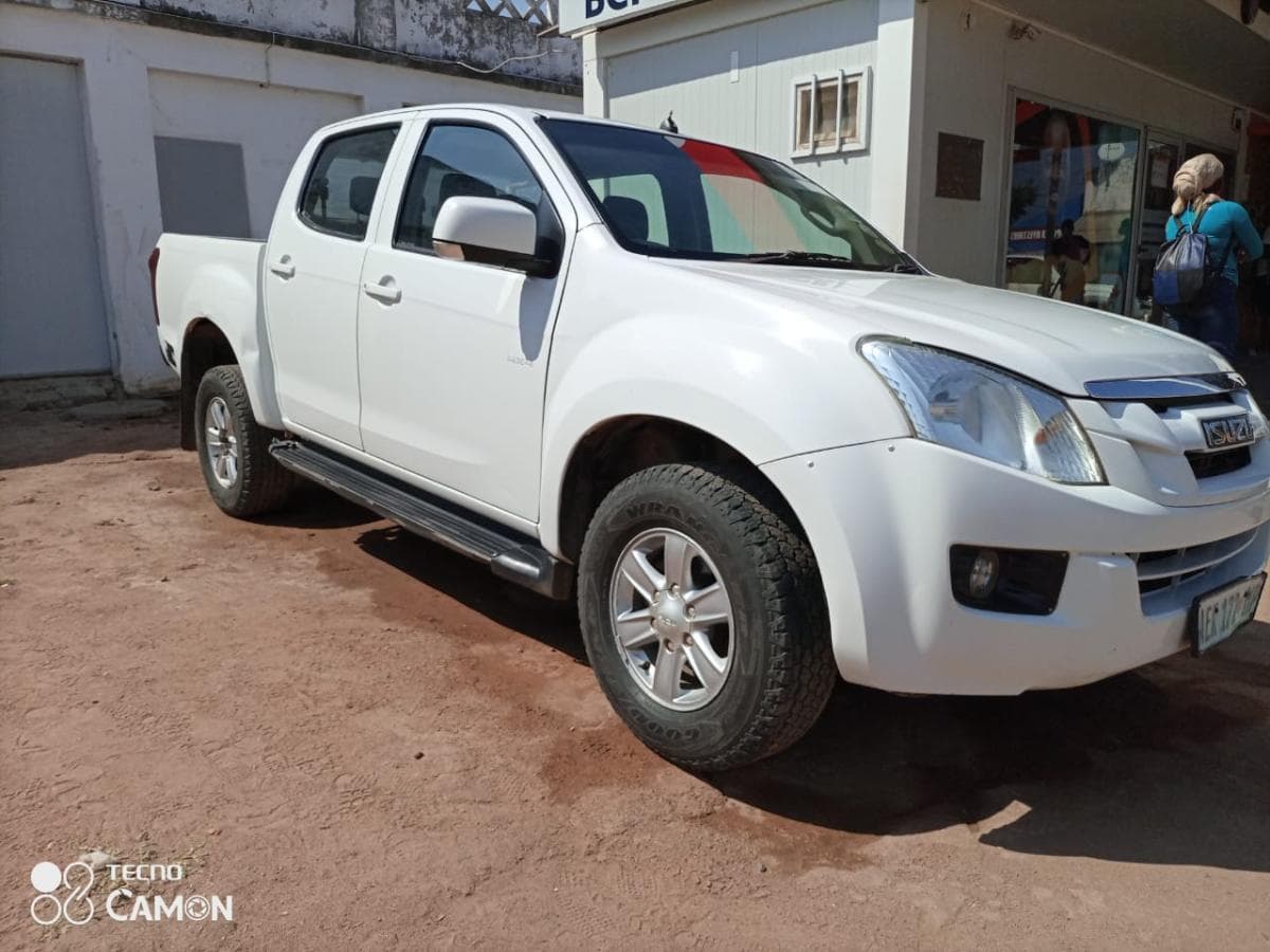 Isuzu KB 250D · — imagem 3