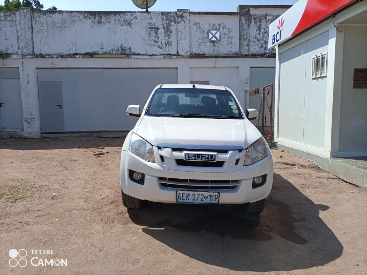 Isuzu KB 250D · — imagem 1
