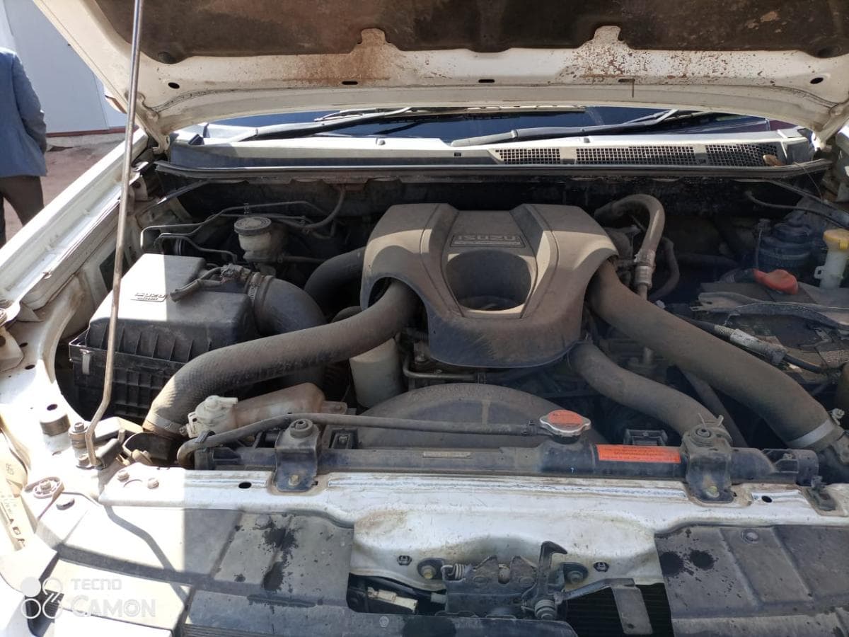 Isuzu KB 250D · — imagem 8