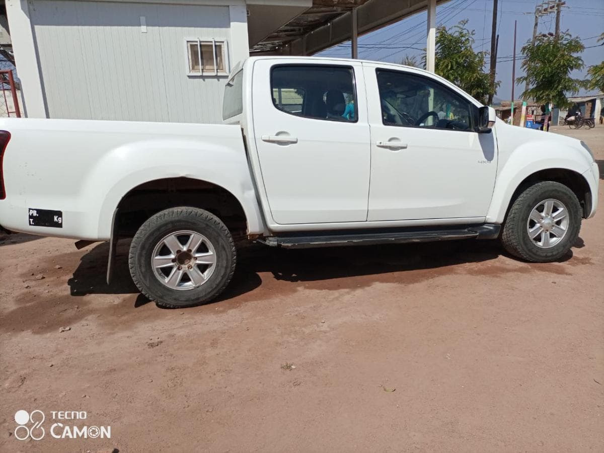 Isuzu KB 250D · — imagem 9