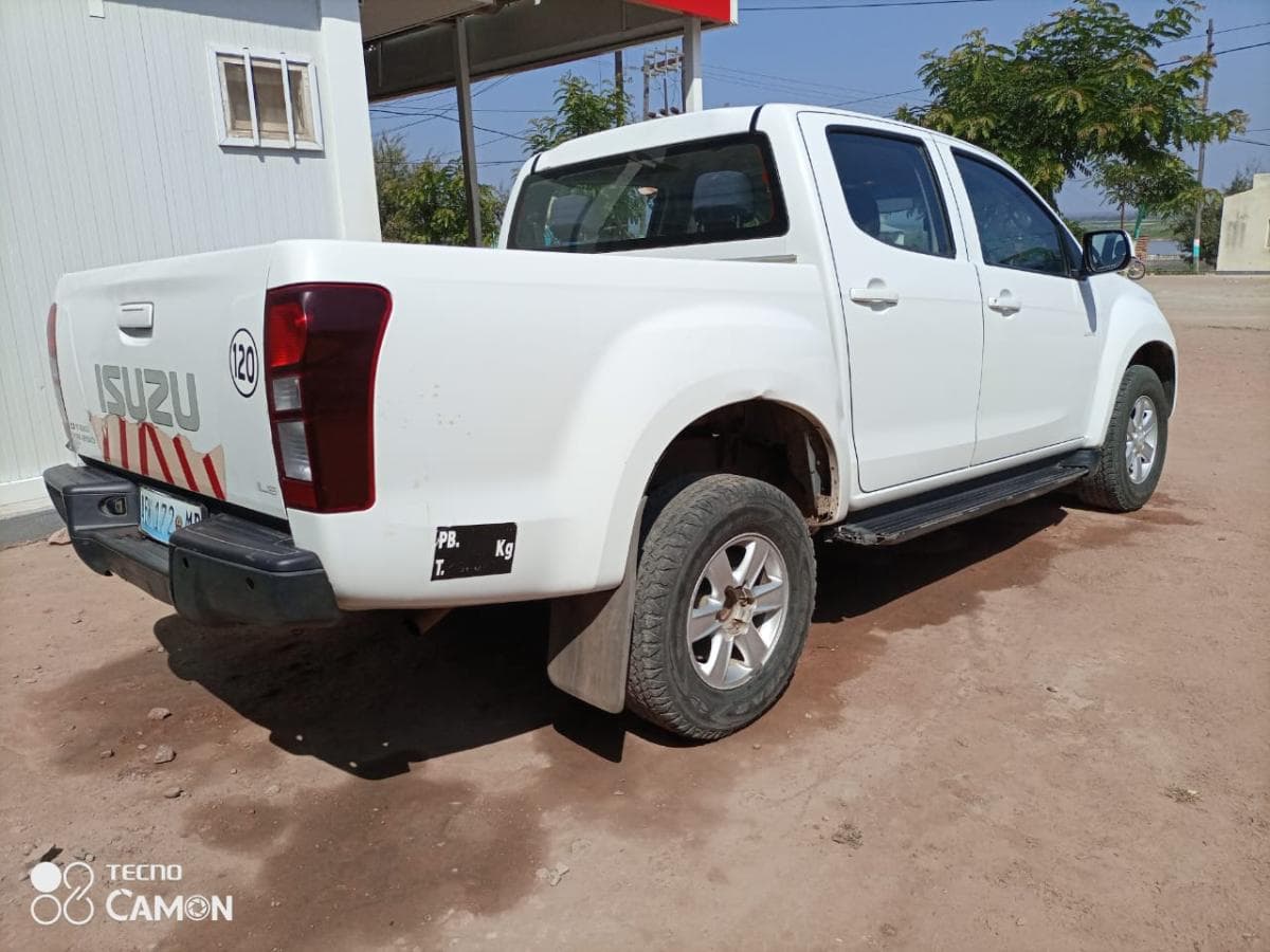 Isuzu KB 250D · — imagem 10