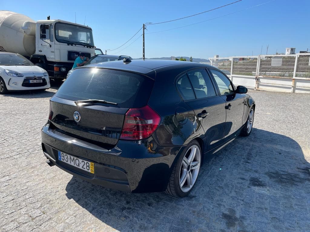 BMW 123 D · Ano 2008 — imagem 4