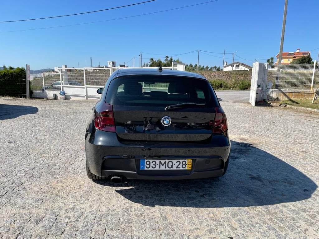 BMW 123 D · Ano 2008 — imagem 5