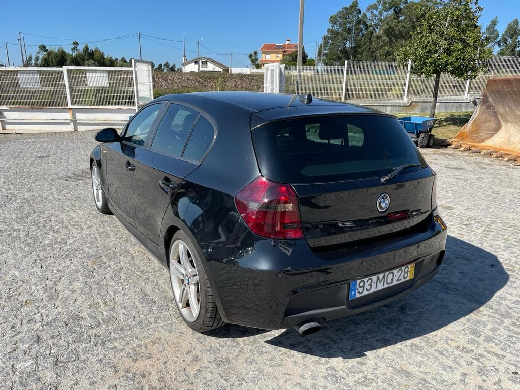 BMW 123 D · Ano 2008 — imagem 6