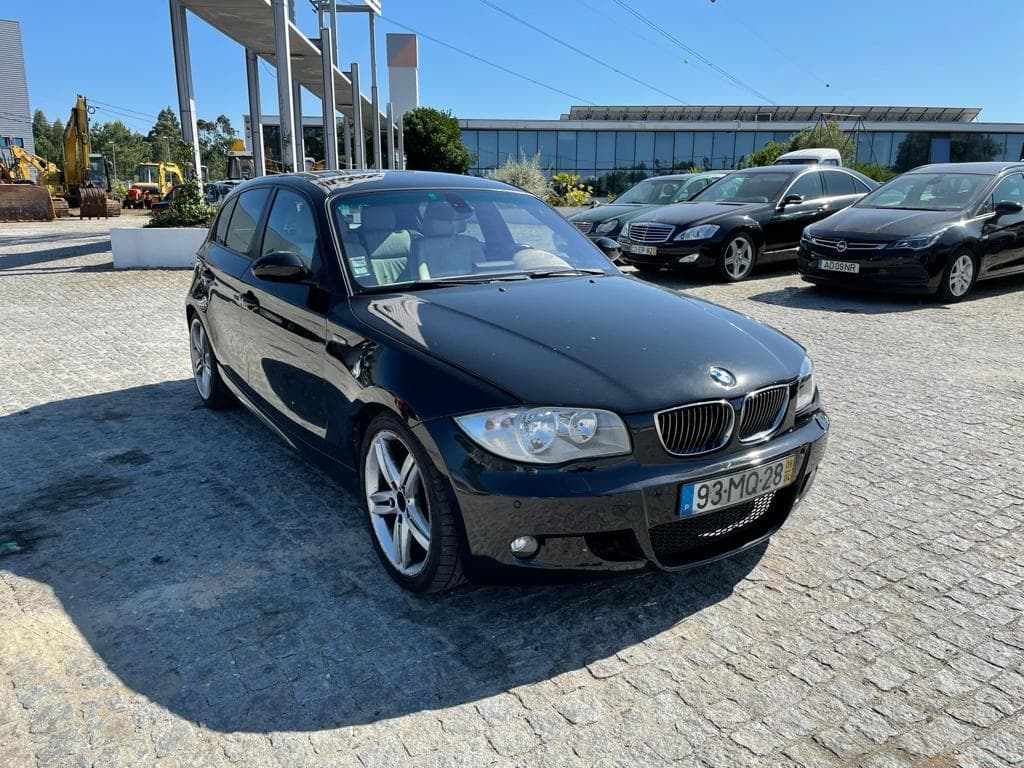 BMW 123 D · Ano 2008 — imagem 1