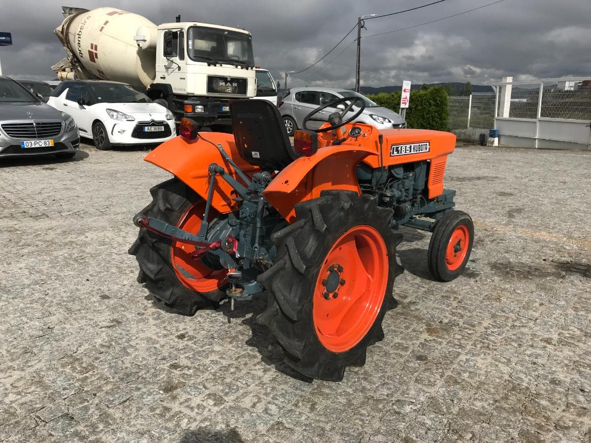 Trator agrícola Kubota L185 — imagem 3