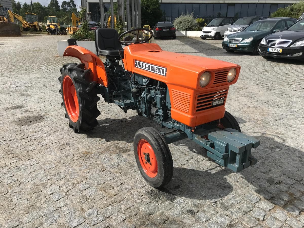 Trator agrícola Kubota L185 — imagem 1