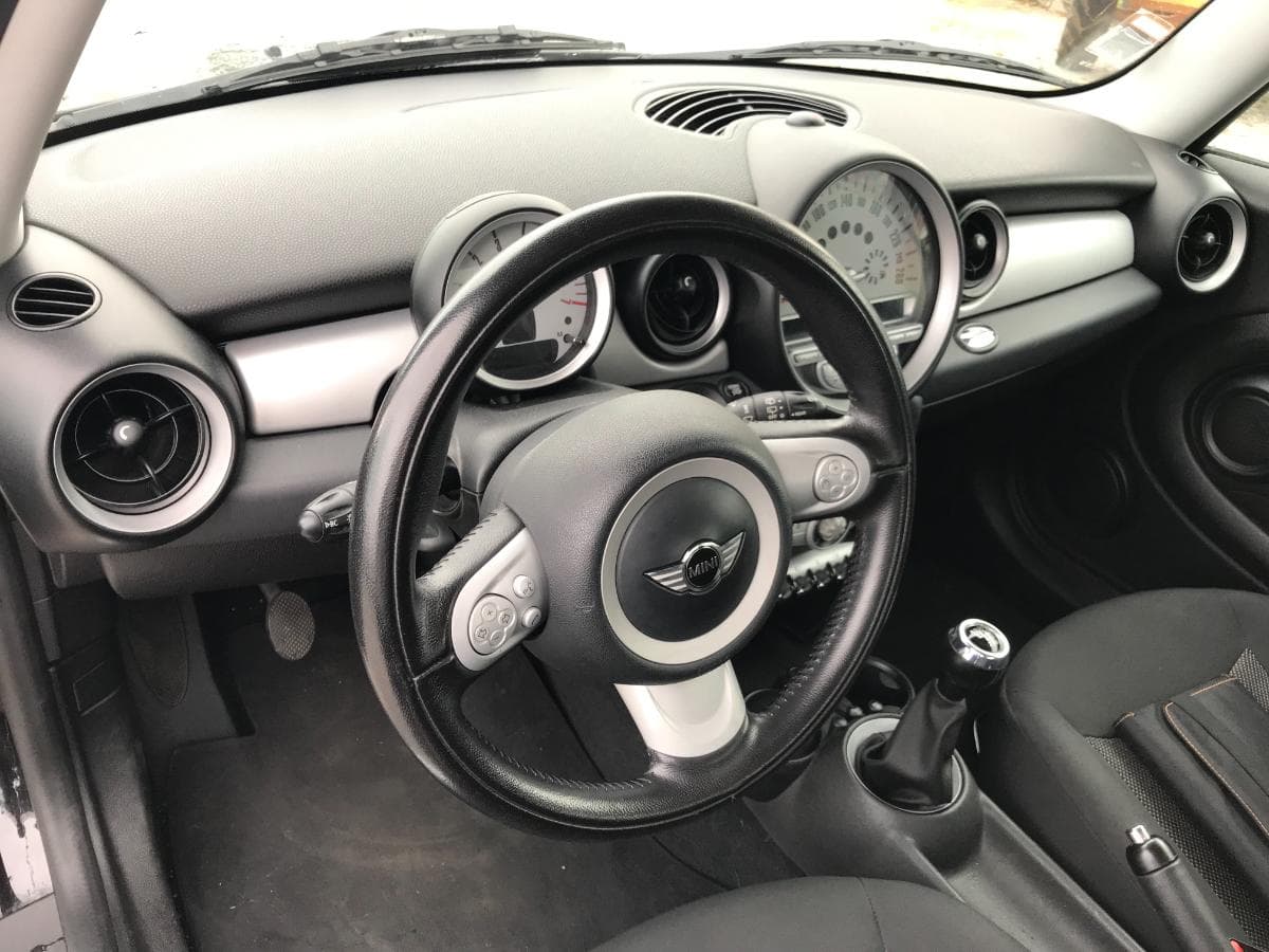 Mini Cooper One D · Ano 2010 — imagem 16