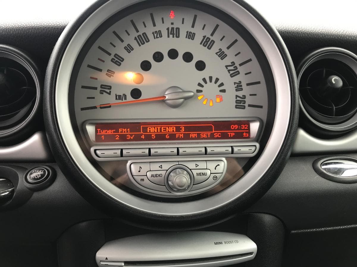 Mini Cooper One D · Ano 2010 — imagem 25