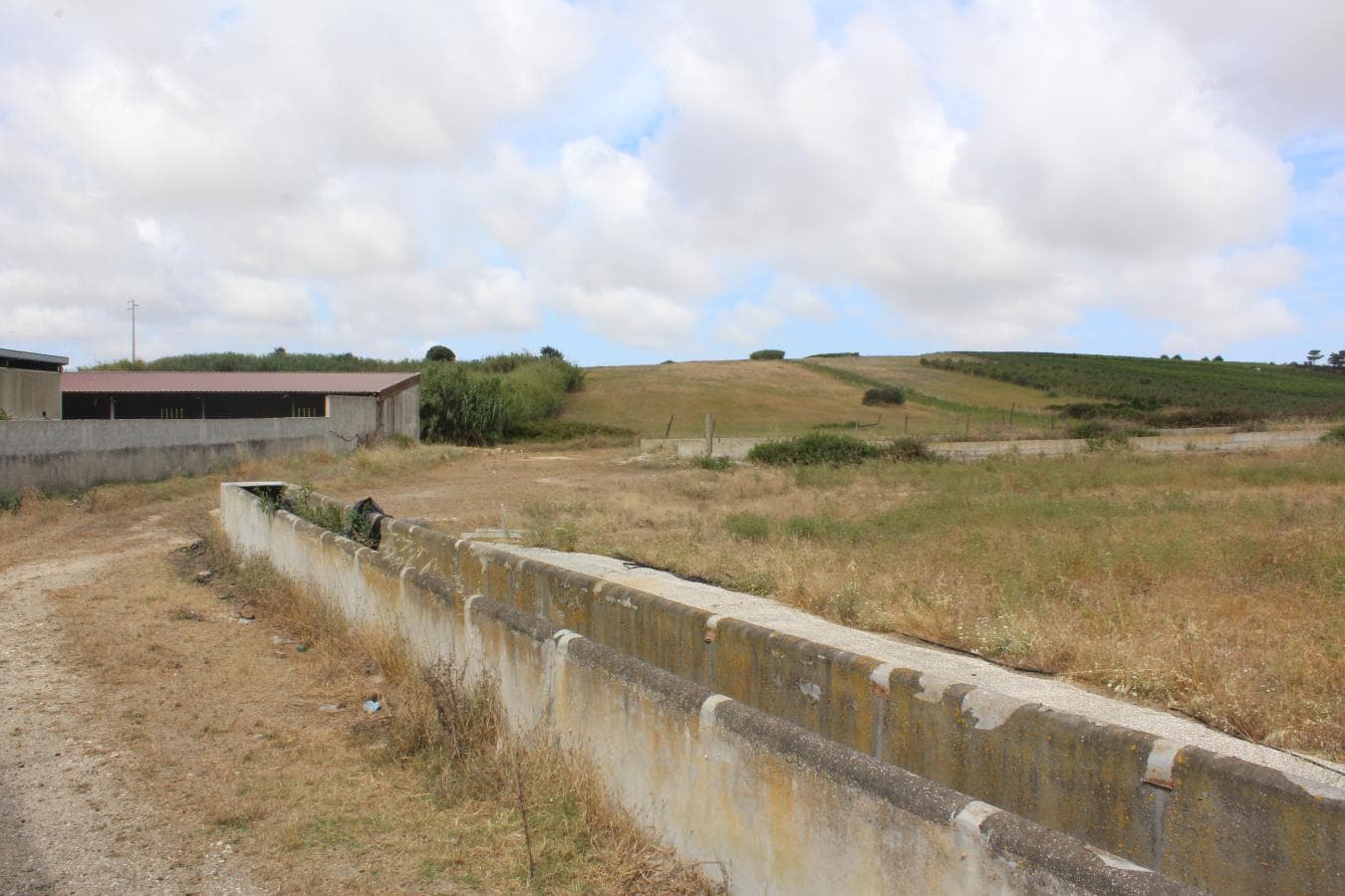 Armazém + Terreno c/ Benfeitorias · Torres Vedras — imagen 2