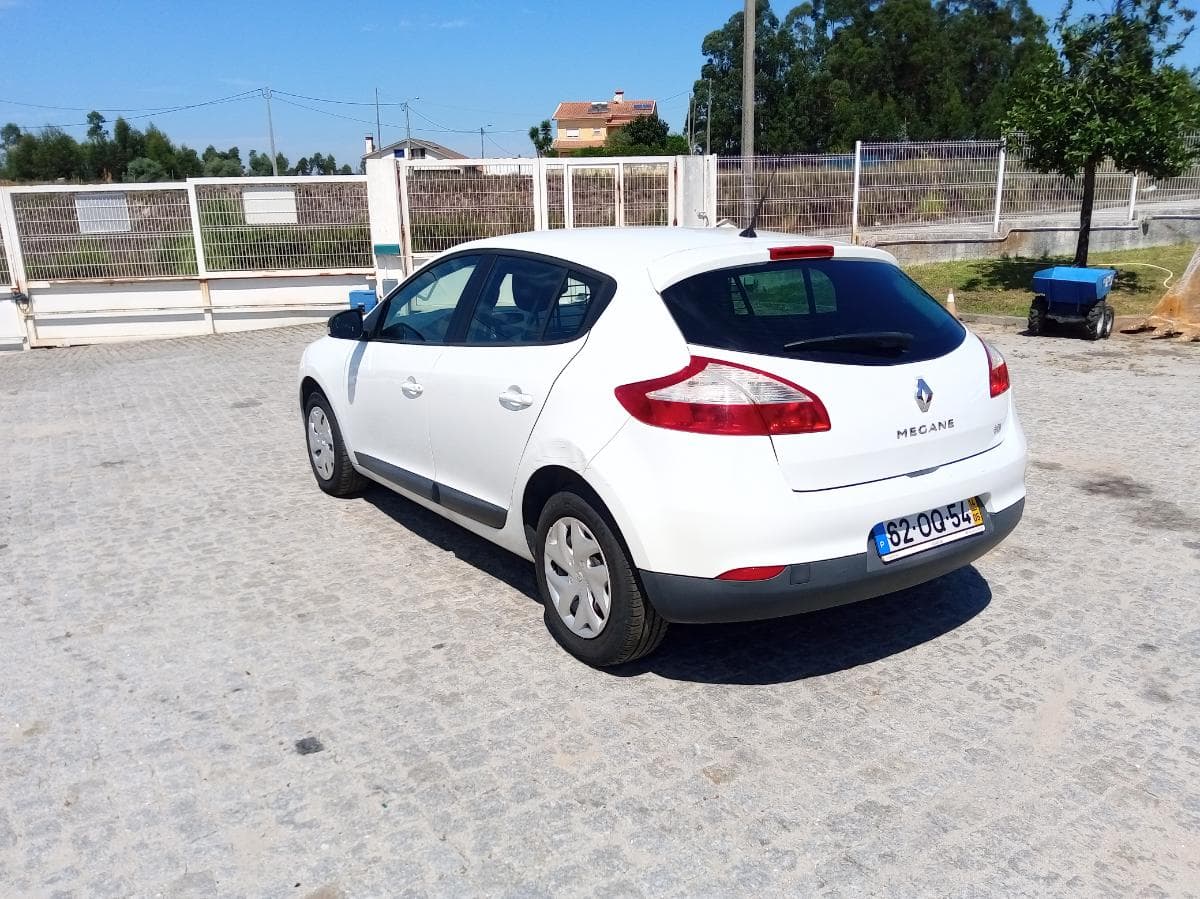 Renault Mégane 1.5 DCI · Ano 2014 — imagem 6