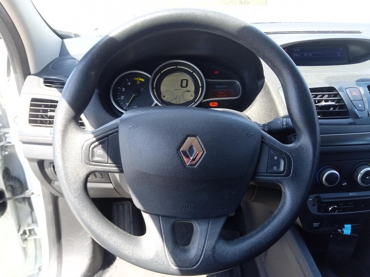 Renault Mégane 1.5 DCI · Ano 2014 — imagem 27