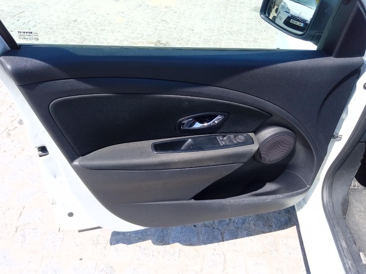 Renault Mégane 1.5 DCI · Ano 2014 — imagem 32