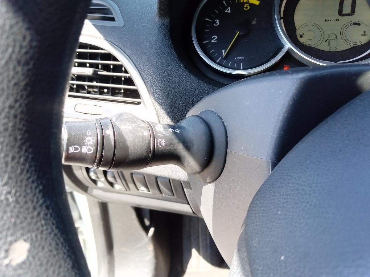 Renault Mégane 1.5 DCI · Ano 2014 — imagem 35