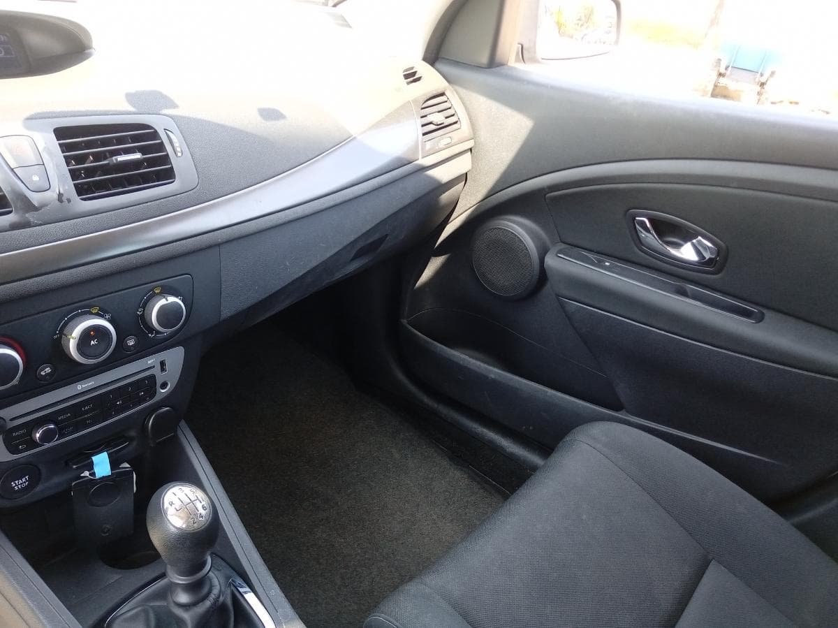 Renault Mégane 1.5 DCI · Ano 2014 — imagem 37