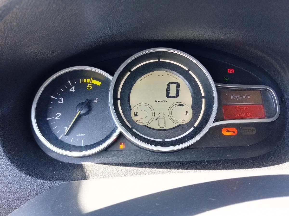 Renault Mégane 1.5 DCI · Ano 2014 — imagem 38