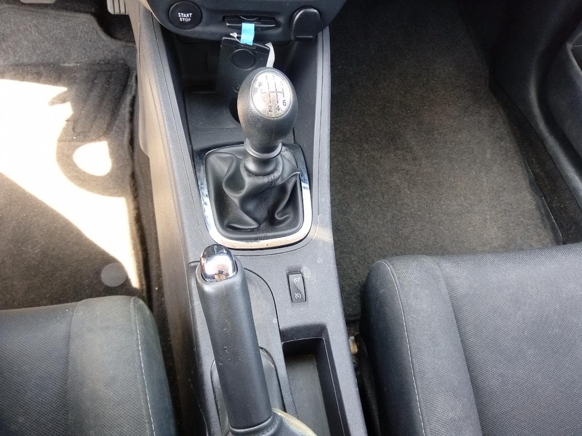 Renault Mégane 1.5 DCI · Ano 2014 — imagem 40