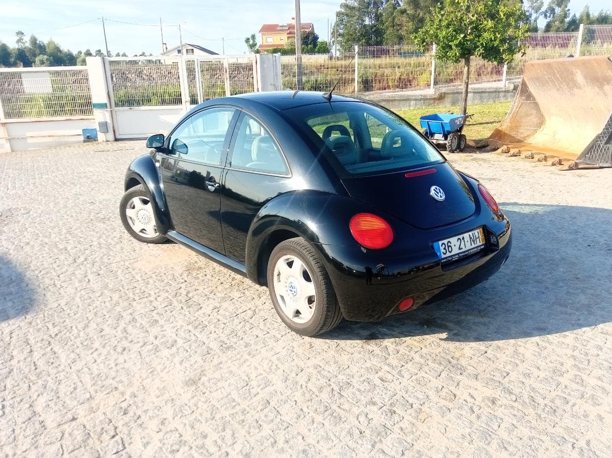 Volkswagen Beetle 2.0 · Ano 1999 — image 8