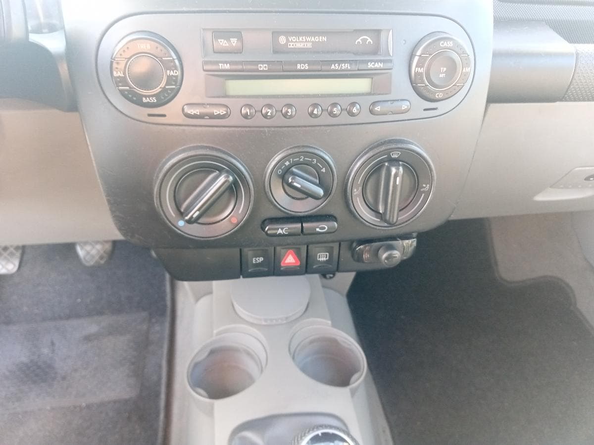 Volkswagen Beetle 2.0 · Ano 1999 — image 21