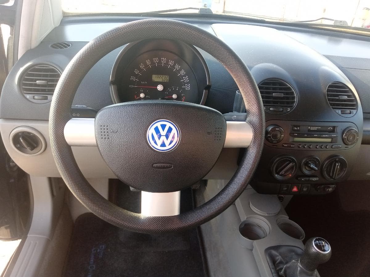 Volkswagen Beetle 2.0 · Ano 1999 — image 29