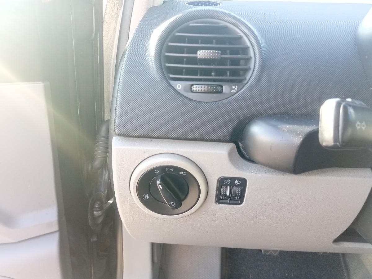 Volkswagen Beetle 2.0 · Ano 1999 — image 30