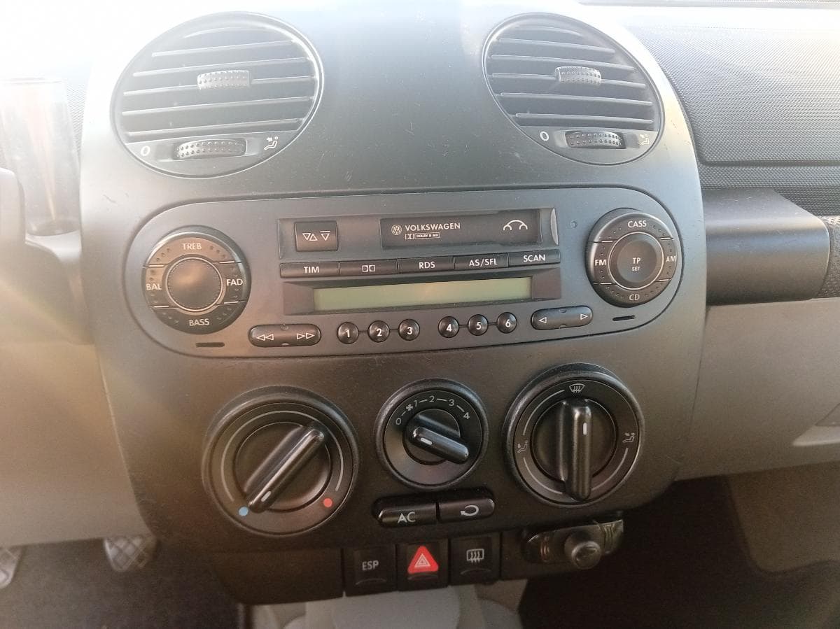 Volkswagen Beetle 2.0 · Ano 1999 — image 31