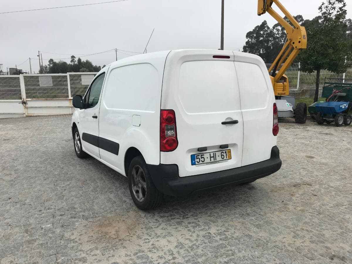 Peugeot Partner 1.6 HDI · Ano 2009 — image 11