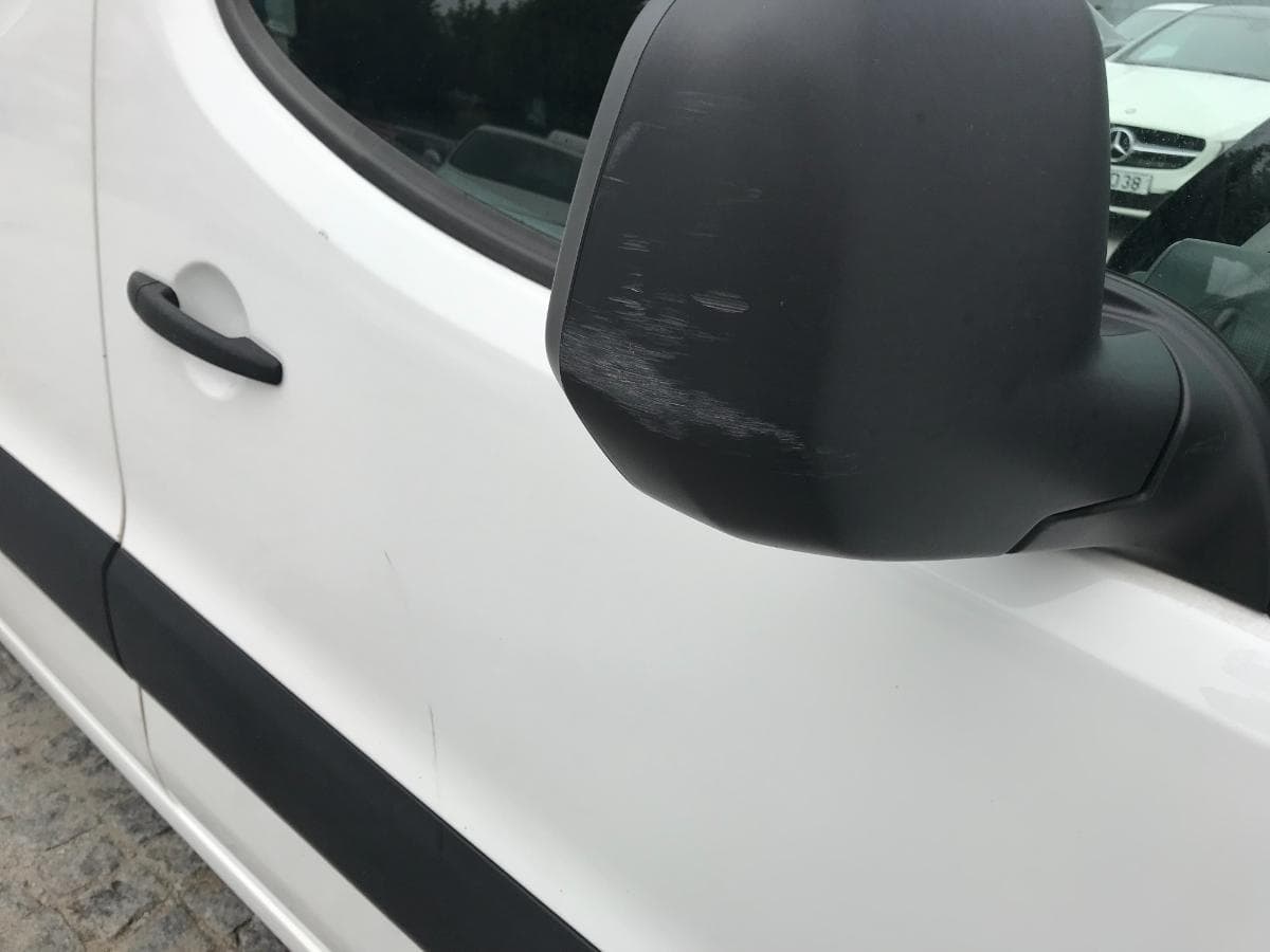 Peugeot Partner 1.6 HDI · Ano 2009 — image 13