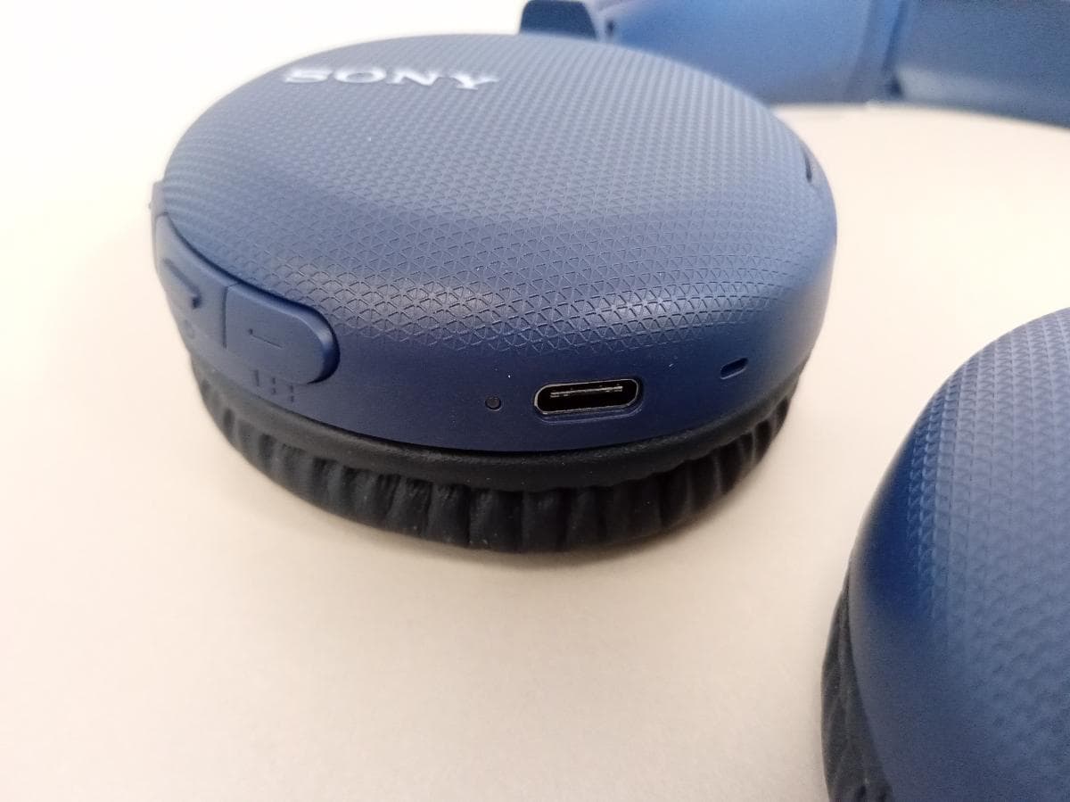 Headphones — image 7