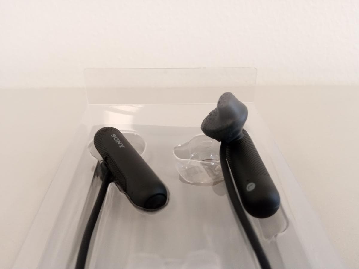 Headphones — image 4