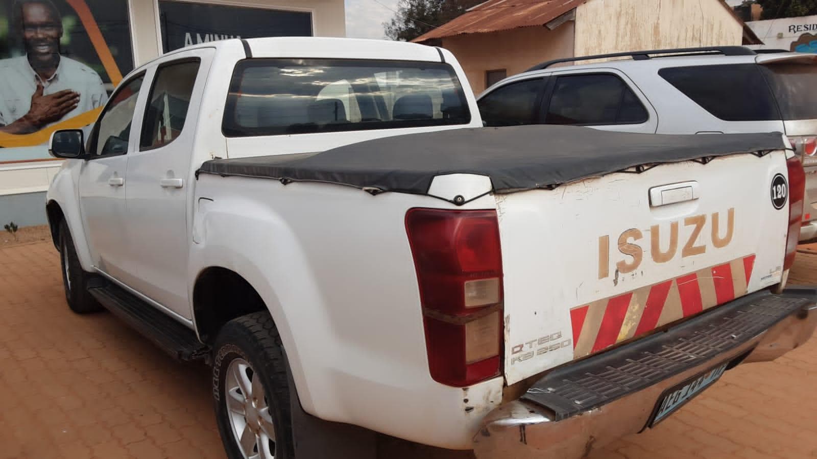 Isuzu KB250D · — imagem 13
