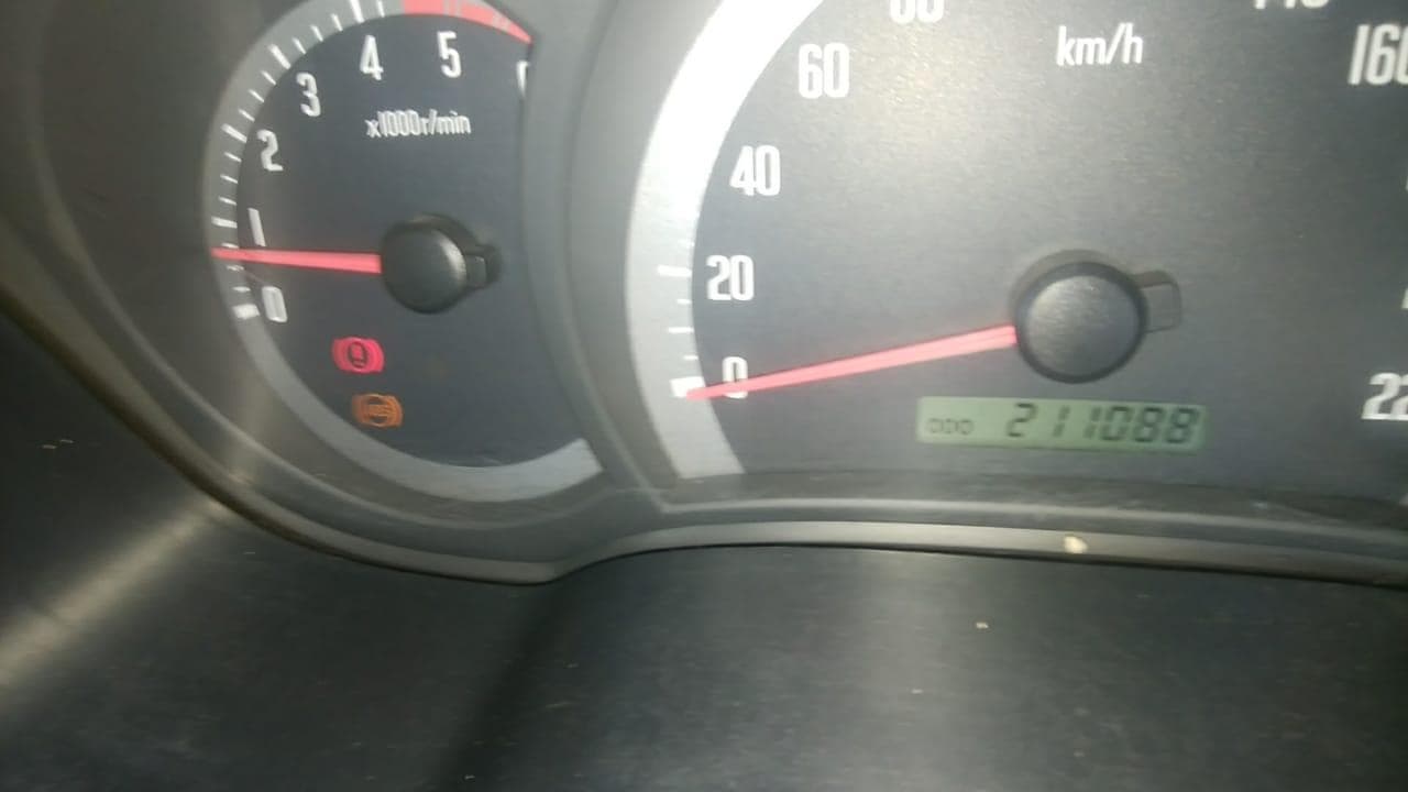 ISUZU KB250D · — imagen 7