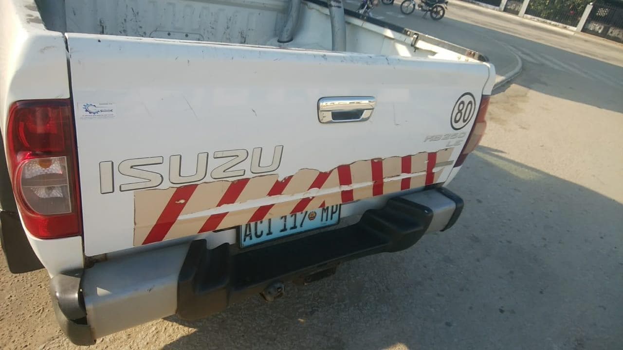 ISUZU KB250D · — imagen 11