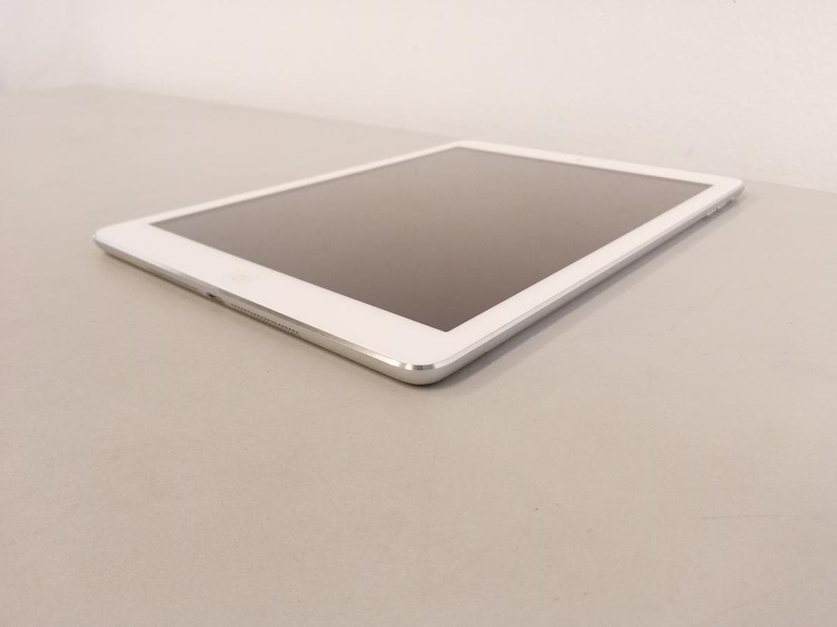 iPad Air — image 3