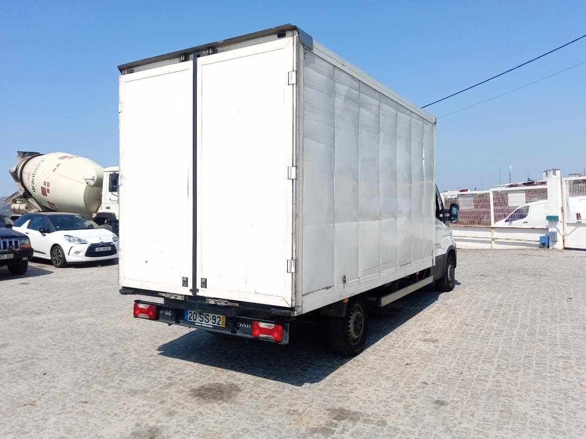 Iveco Daily 35.140 · Ano 2017 — imagem 8