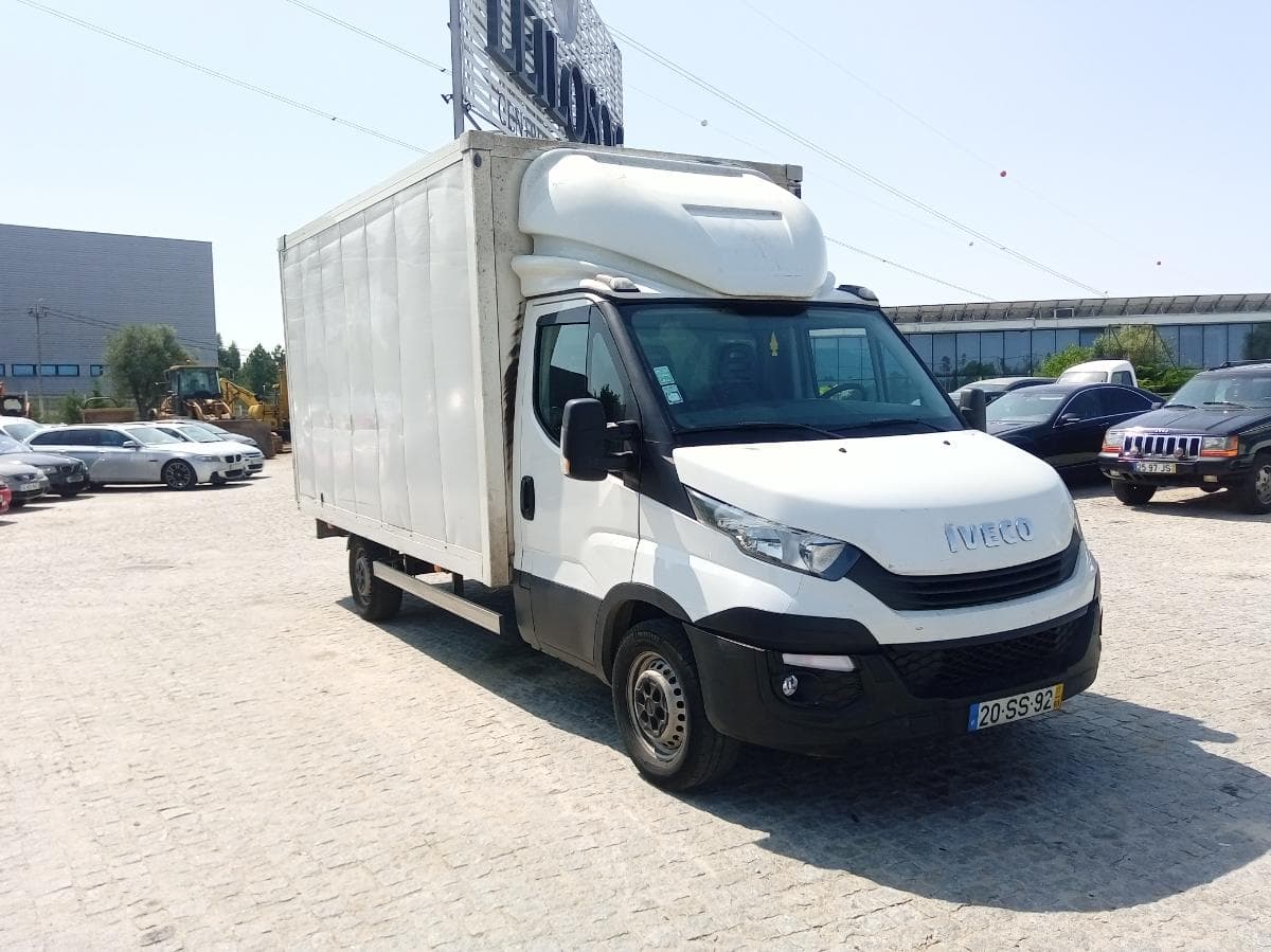 Iveco Daily 35.140 · Ano 2017 — imagem 1