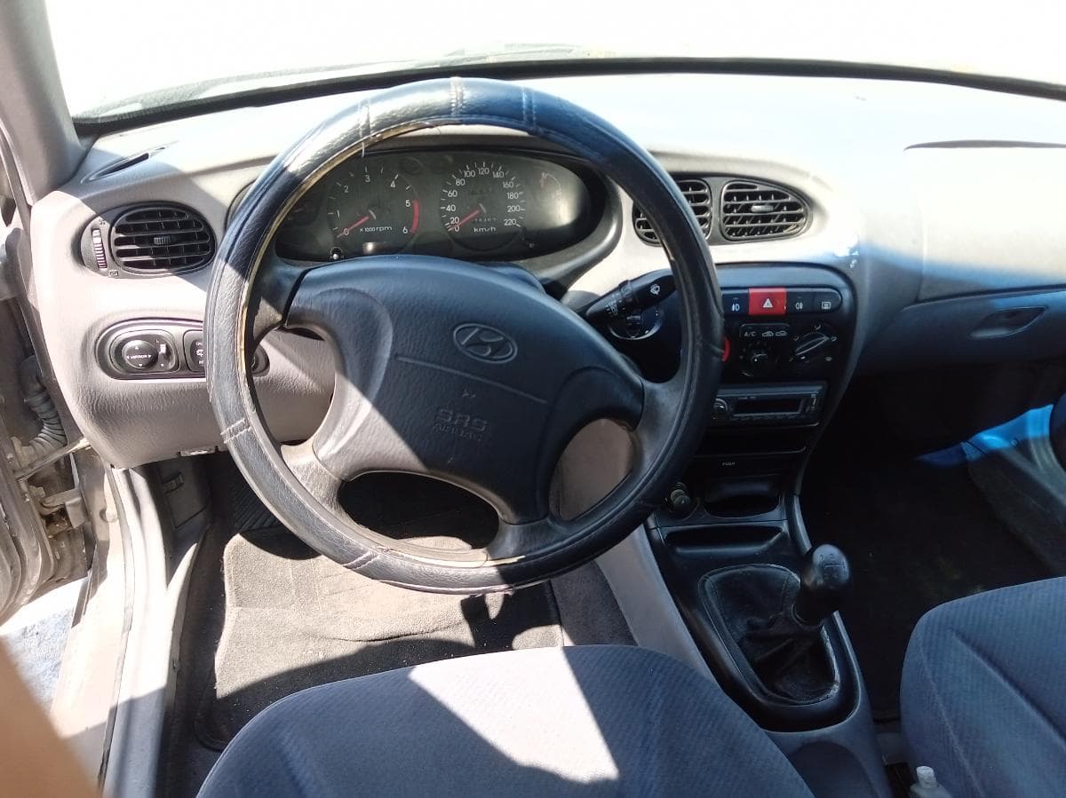 Hyundai Lantra · Ano 1999 — imagem 23
