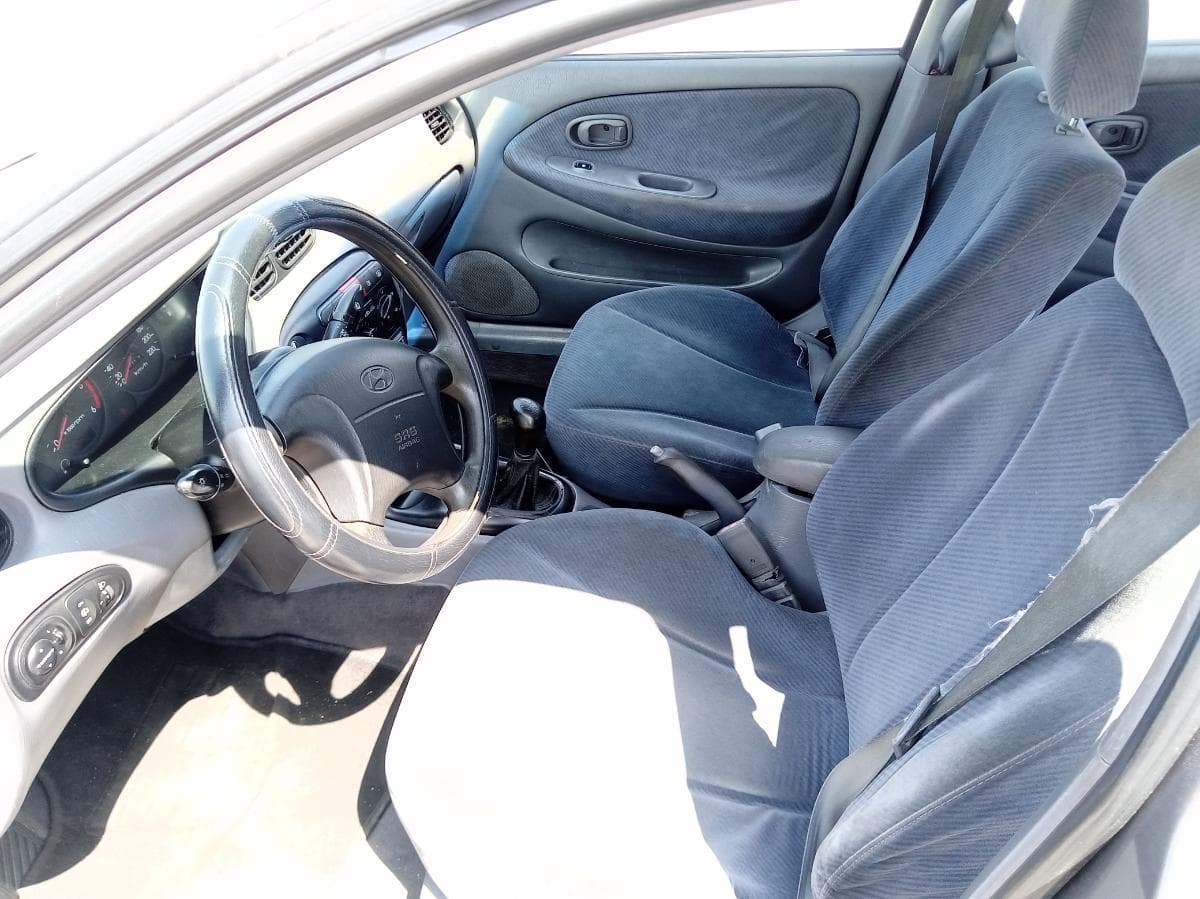 Hyundai Lantra · Ano 1999 — imagem 36