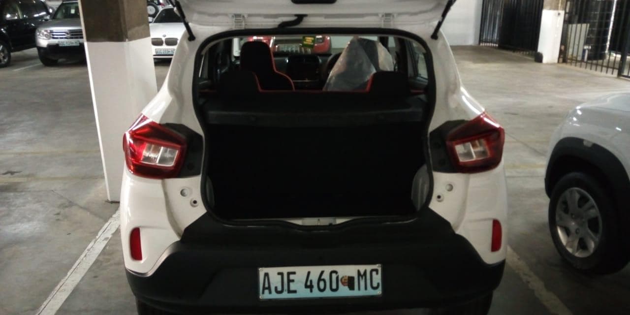 RENAULT KWID 1.0 · — image 8