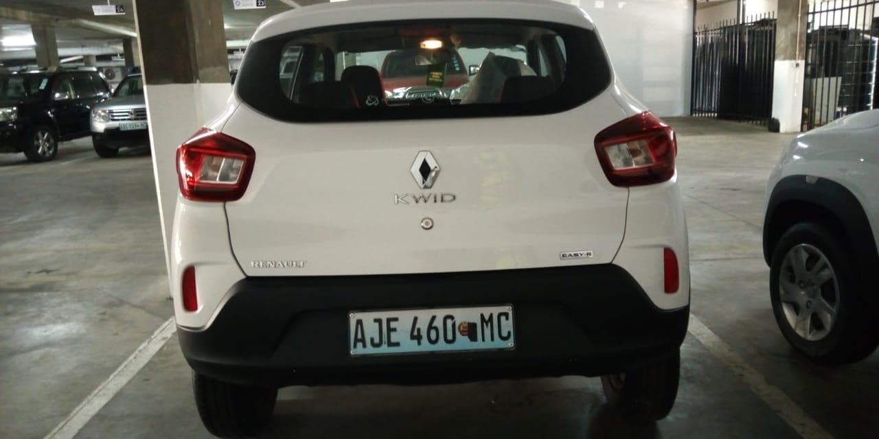 RENAULT KWID 1.0 · — image 4
