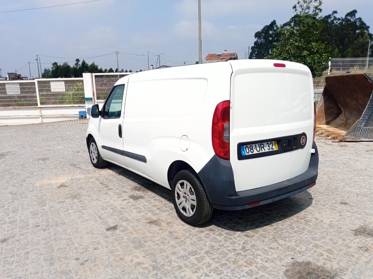 Fiat Doblo 1.6 · Ano 2015 — image 6