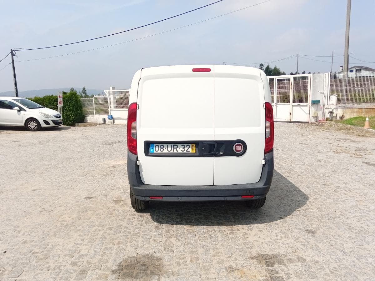 Fiat Doblo 1.6 · Ano 2015 — image 7