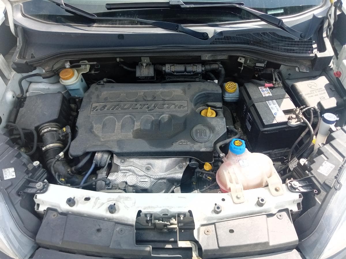 Fiat Doblo 1.6 · Ano 2015 — image 3