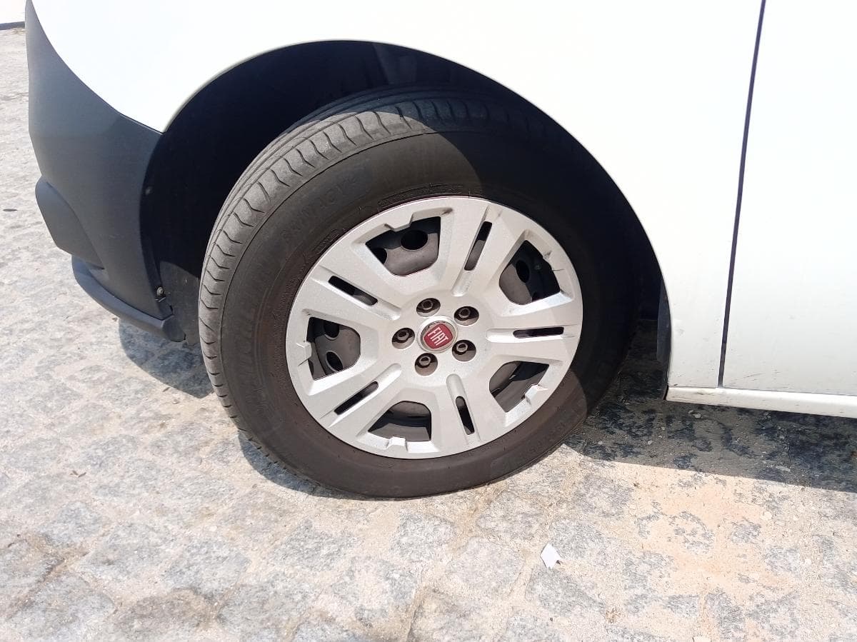 Fiat Doblo 1.6 · Ano 2015 — image 19