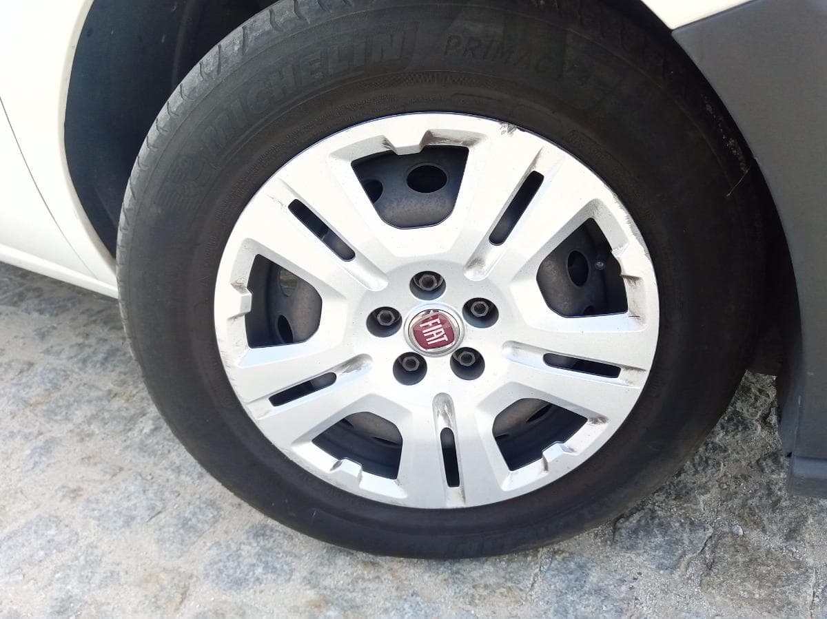 Fiat Doblo 1.6 · Ano 2015 — image 20