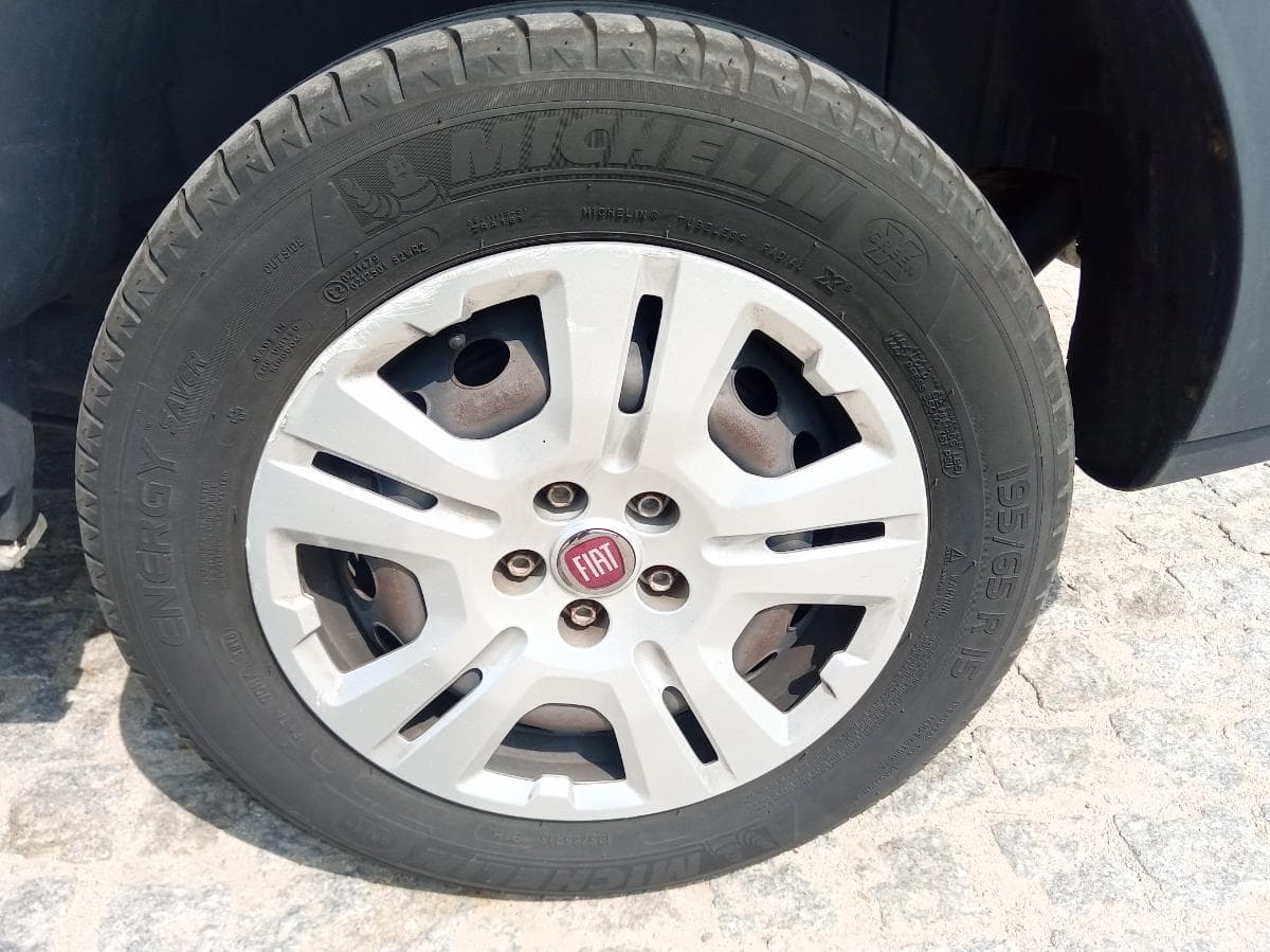 Fiat Doblo 1.6 · Ano 2015 — image 21