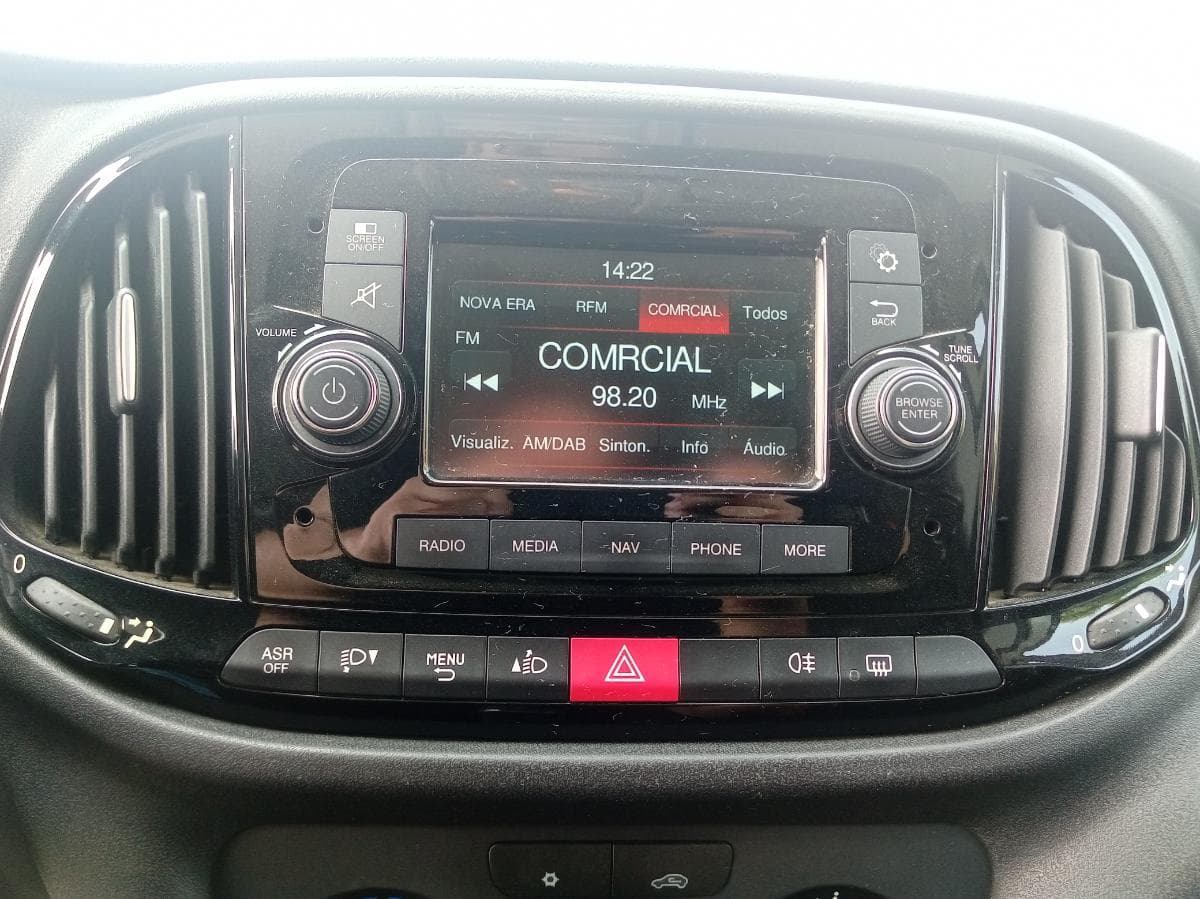 Fiat Doblo 1.6 · Ano 2015 — image 38