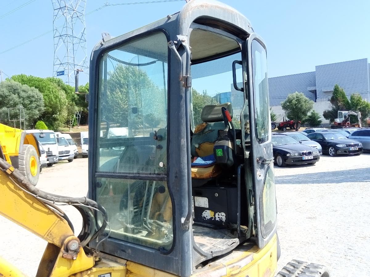 Mini Giratória Komatsu PC 35 · Ano 2005 — imagen 10